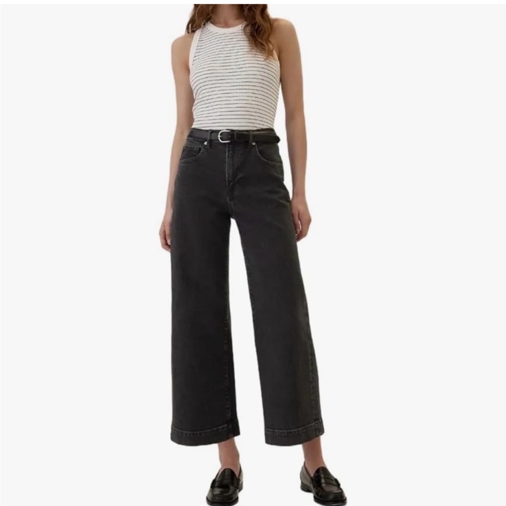 GAP High Rise Crop Black Jeans